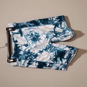 Balance Athletica Cloud Biker Shorts, Marbled Blue, Large